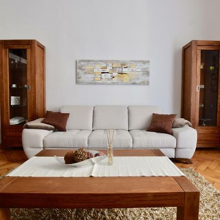 Luxury Apartment By Hi5 - Havas Street Budapeste Exterior foto